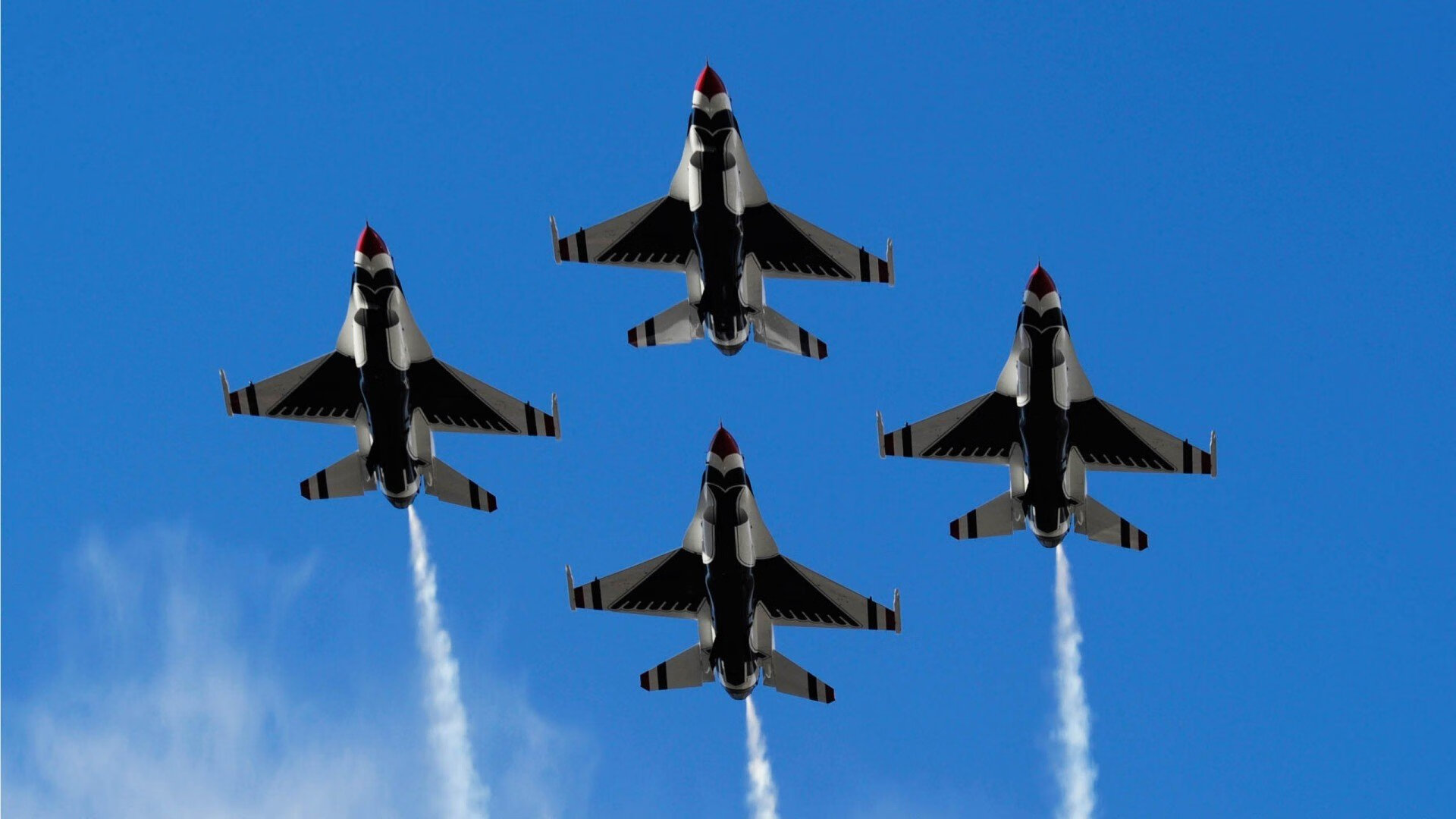 开云体育链接-东亚杯中国足球晋级 球迷现场气氛热烈，东亚杯国足成绩