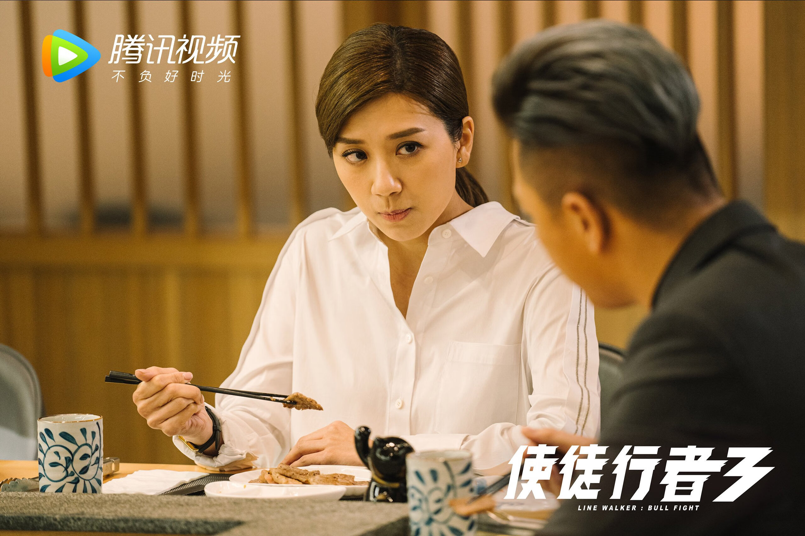 开云体育网站-尤文图斯回归三中卫阵型保持防守稳定，尤文图斯中卫组合