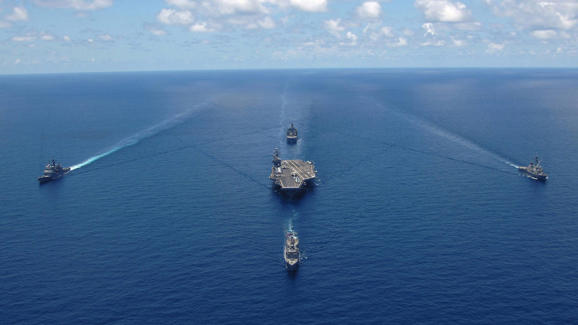 开云官网-曼城中场核心谈战术变化适应期，曼城中场阵容