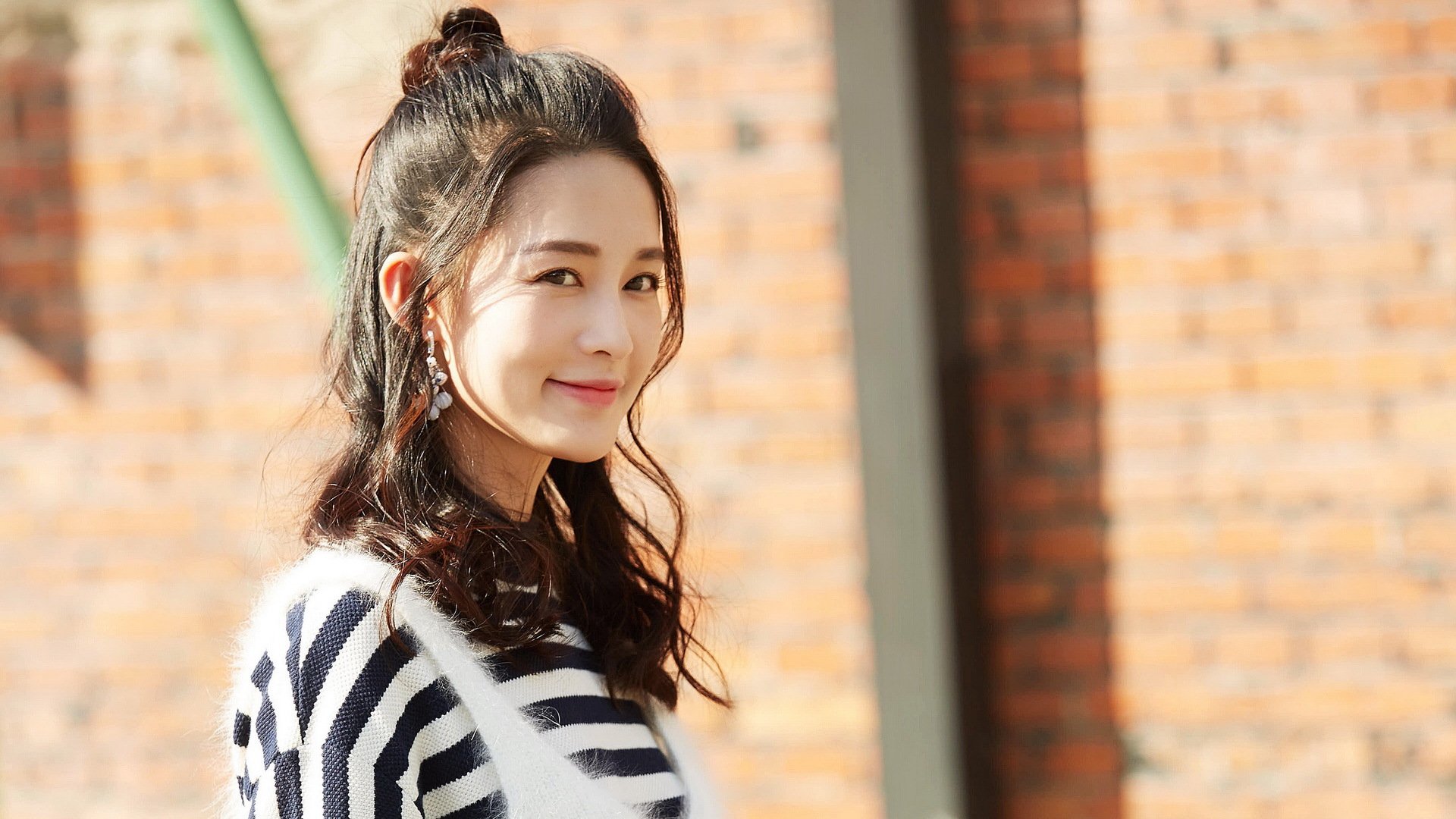 开云体育在线登入-格雷琴·沃尔什50米蝶泳夺金时刻回顾，沃格尔钢琴价格