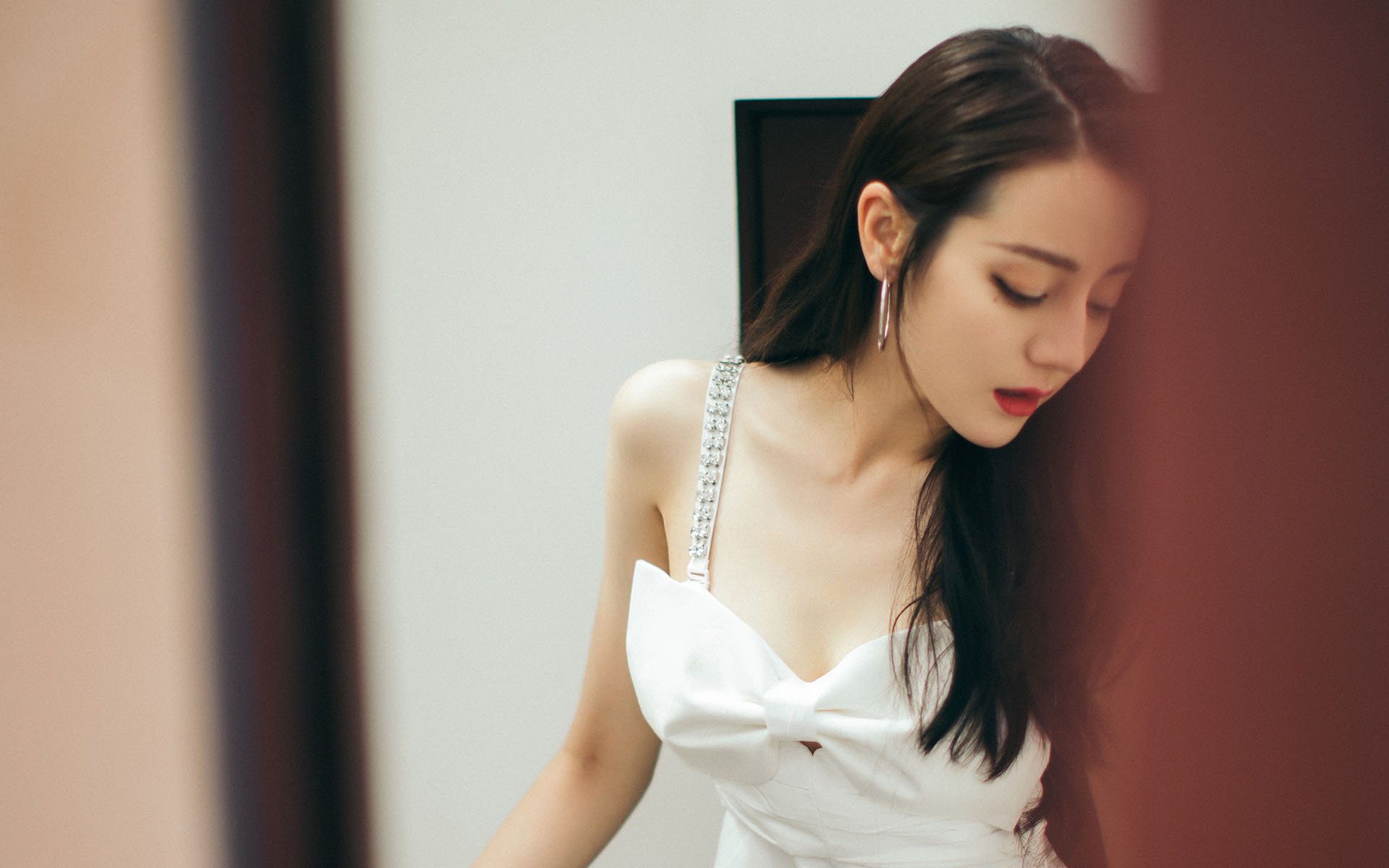 英超激烈争夺:场场精彩,悬念不断!,英超争四分析